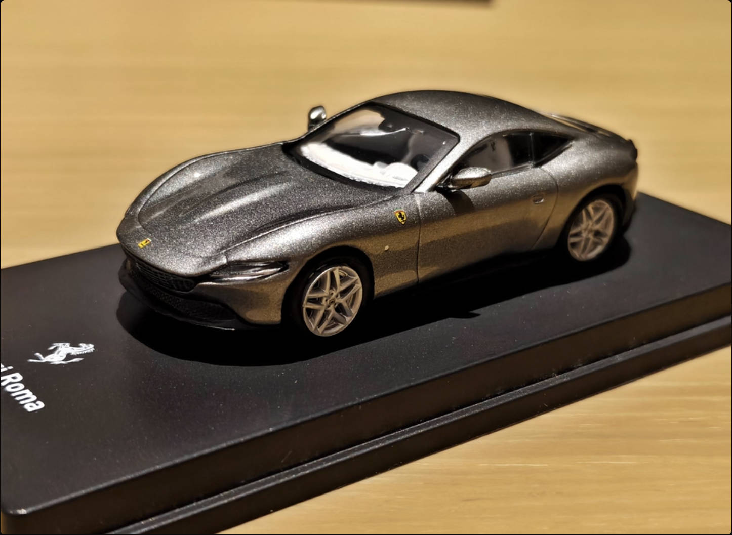 Voiture miniature en métal Cen - Magazines avis et prix