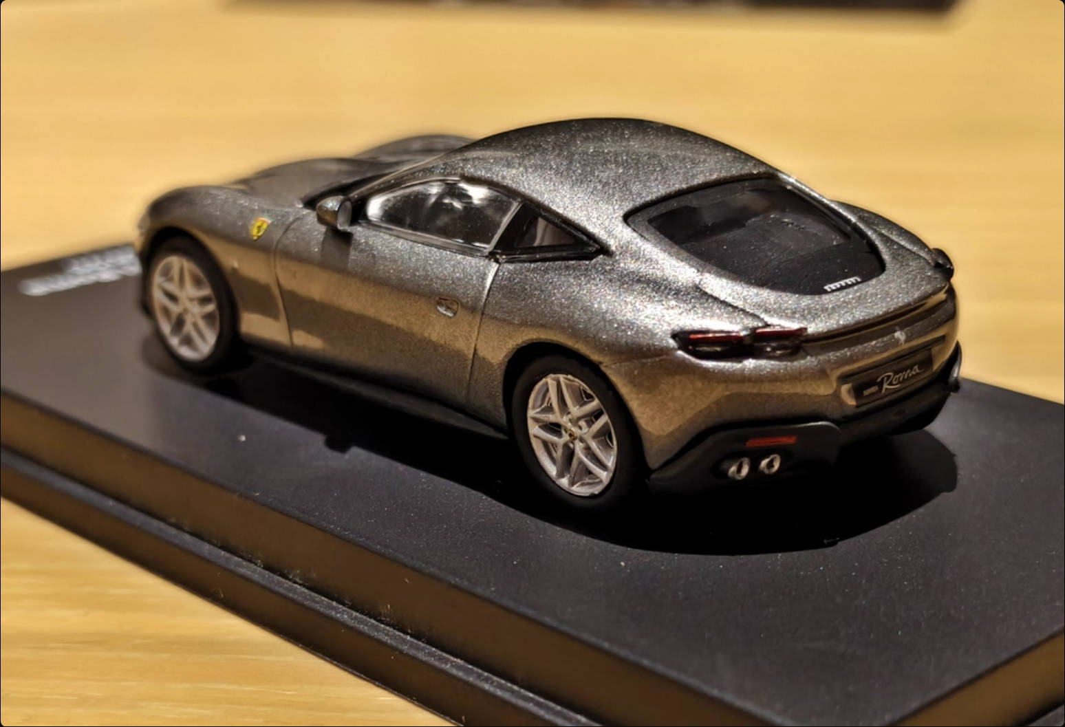 Voiture miniature en métal Cen - Magazines avis et prix